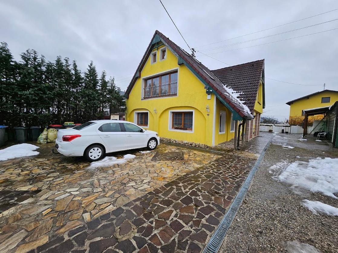 Pension Donaublick Grein 2 In Stifterstrasse19.アパートメント エクステリア 写真